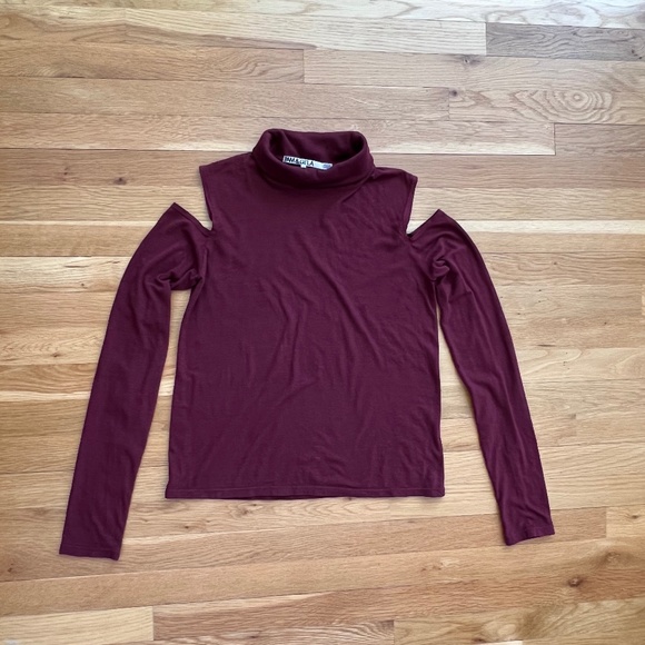 Pam & Gela cold shoulder turtleneck top - Picture 1 of 7